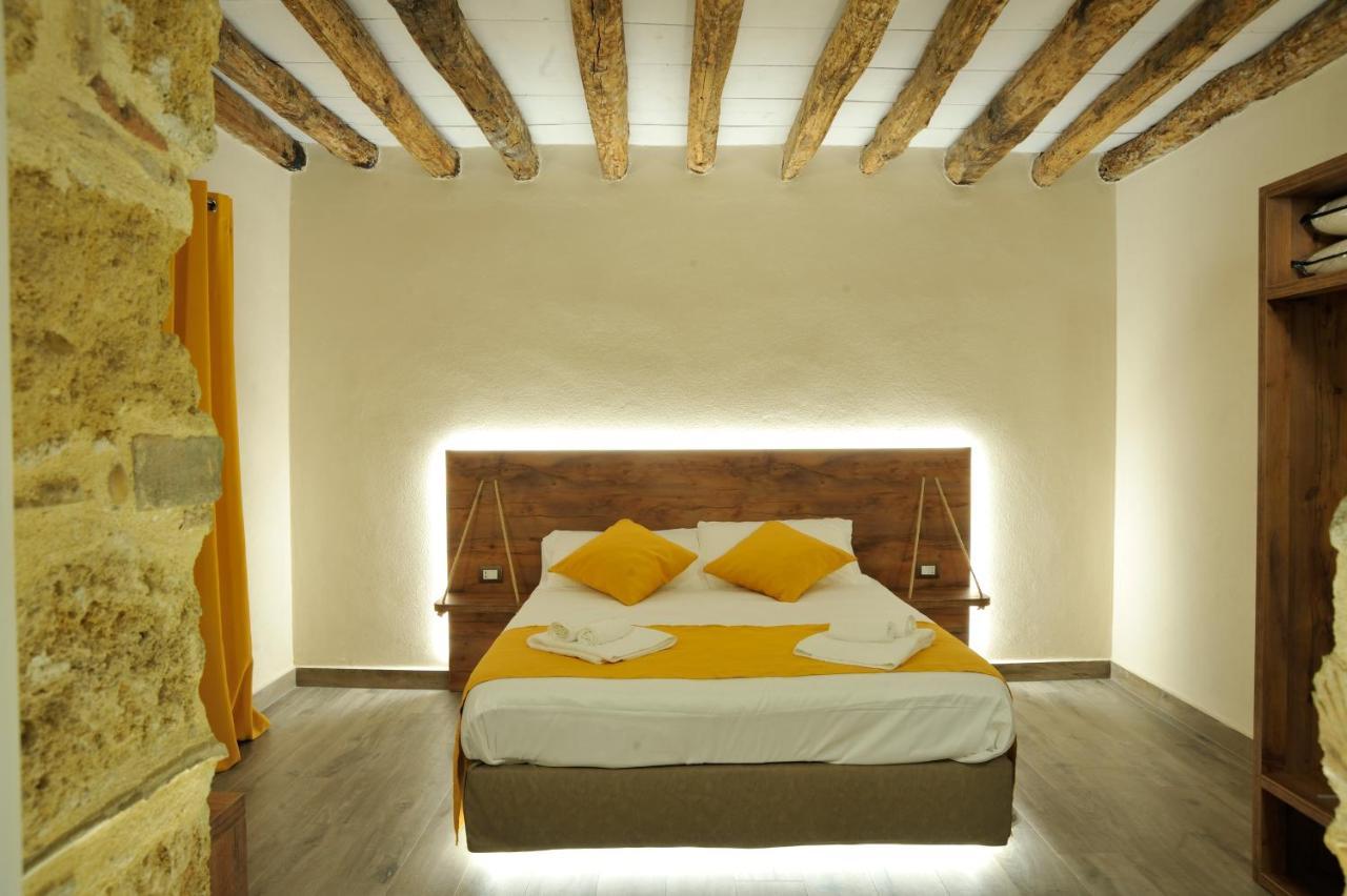 Arsenale Porto Bed and Breakfast Palermo Exteriör bild